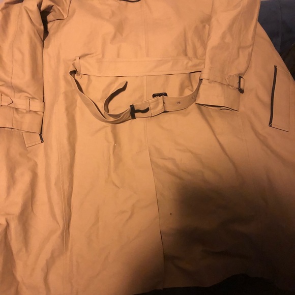 Brand new trench coat - Picture 2 of 3